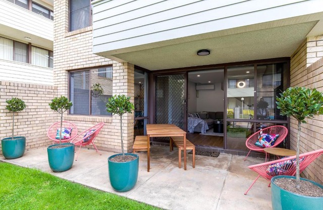 By the Bay - Batehaven Beachside Holiday Home