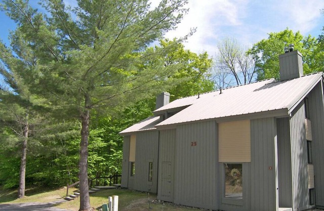 C03WU- Managed by Loon Reservation Service - NH Meals & Rooms Lic# 056365