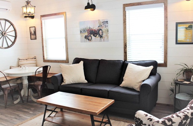 Cabin #1 - Black Hills Farmhouse