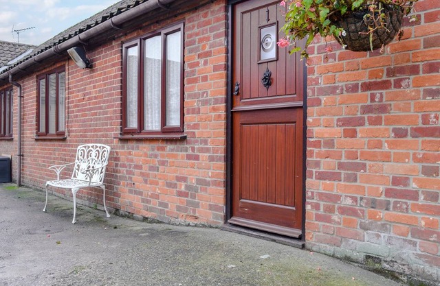 Cabin ∙ 2 bedrooms ∙ 3 guests