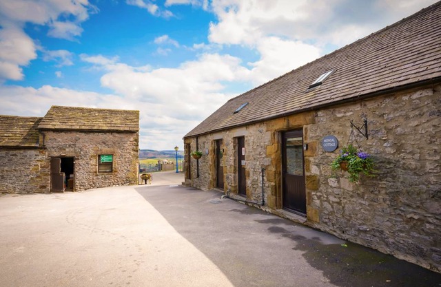 Cabin ∙ 2 bedrooms ∙ 4 guests