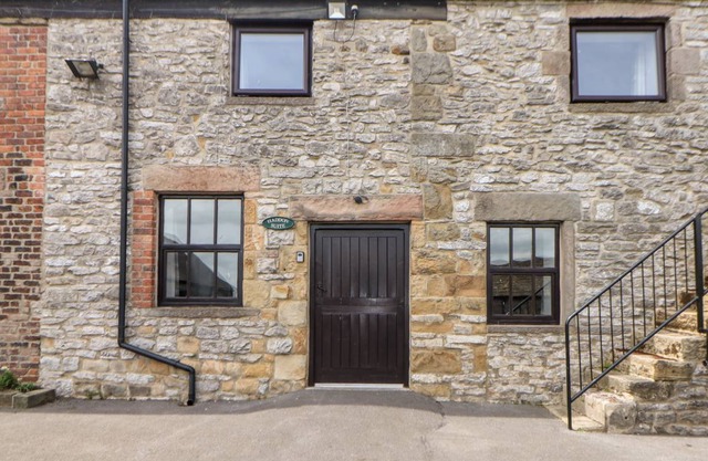 Cabin ∙ 2 bedrooms ∙ 4 guests