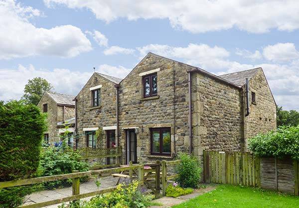 Cabin ∙ 2 bedrooms ∙ 4 guests