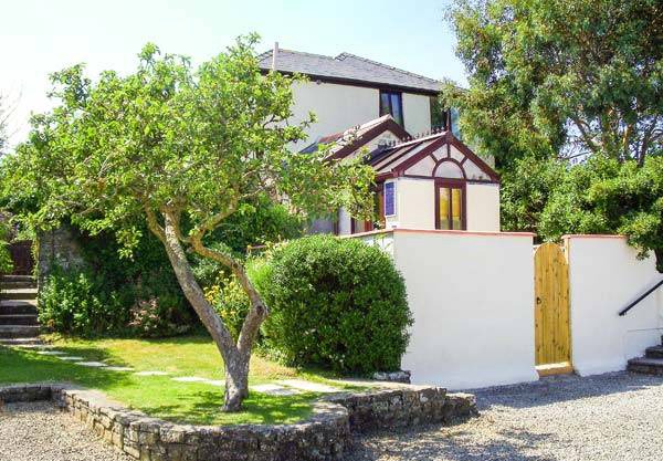 Cabin ∙ 2 bedrooms ∙ 4 guests