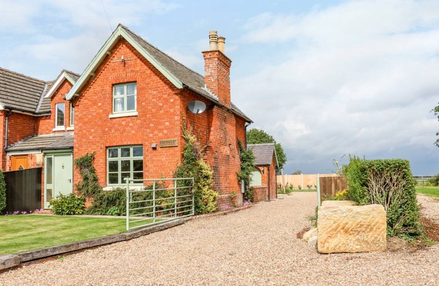 Chippers Cottage Woodhall 