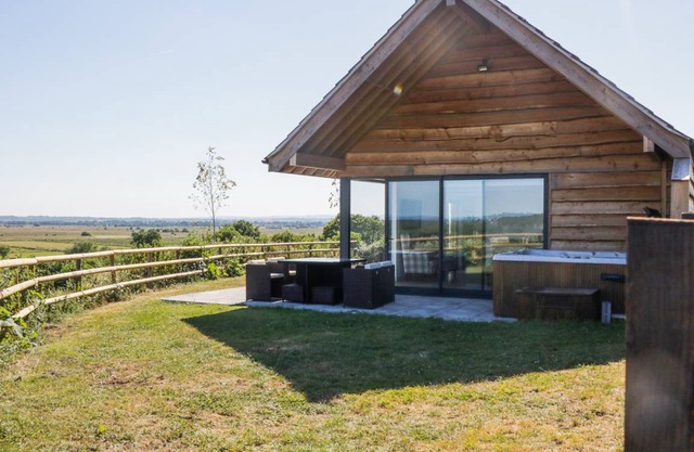 Cabin ∙ 3 bedrooms ∙ 6 guests