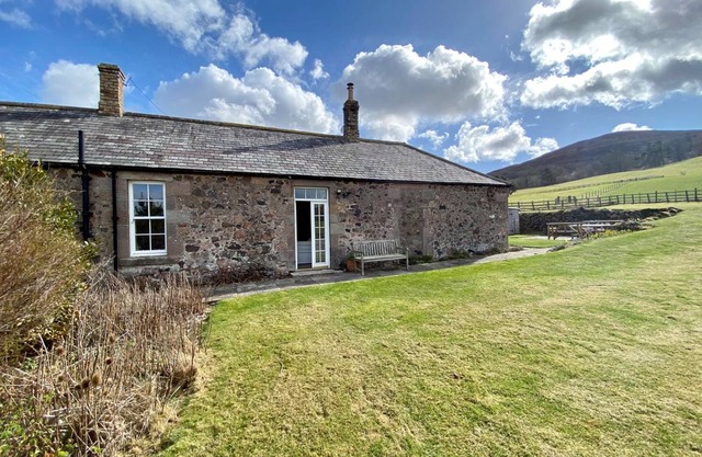 Cabin ∙ 3 bedrooms ∙ 5 guests