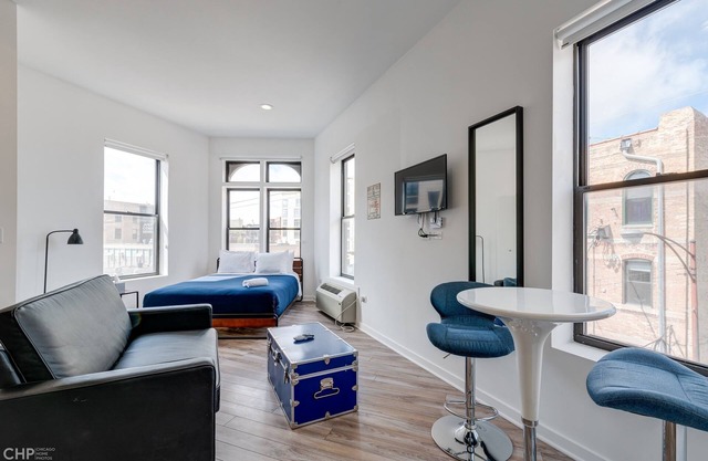 Cabin 301 by 747 Lofts