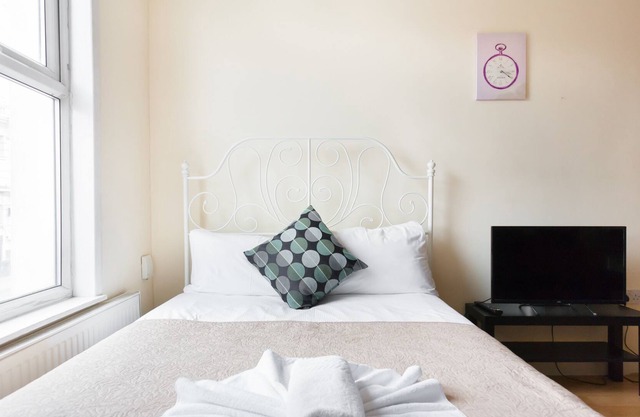 Camden City Studio 12Y