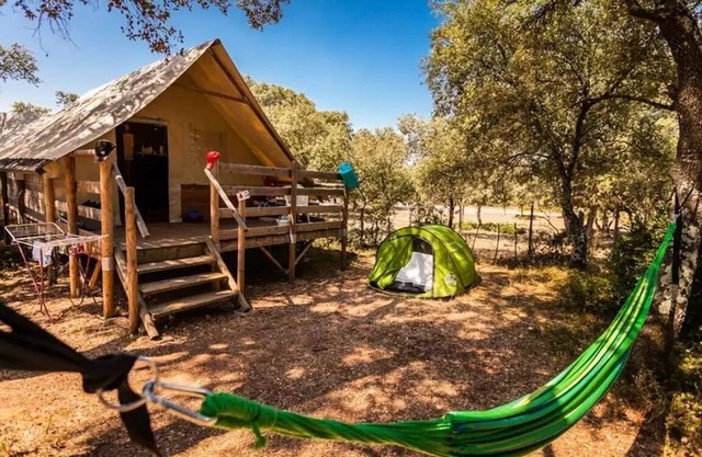 Camping Domaine De Gajan People 