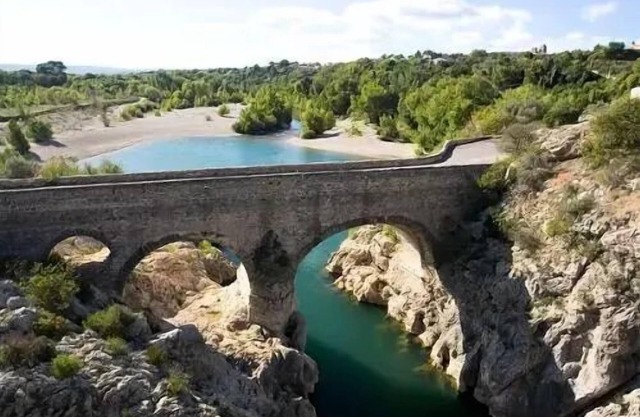 Camping Domaine De Gajan People 