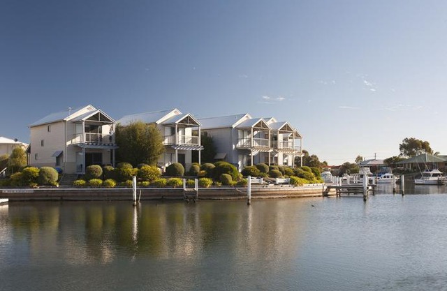 Captains Cove Waterfront Apartments