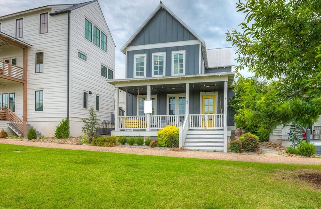 Carlton Landing! Come enjoy Okla Home
