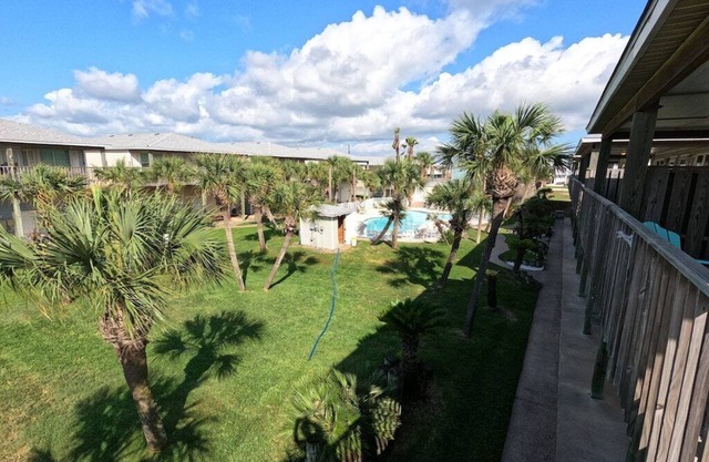 Cast-A-Waves NEW in Port A. Walk to Everything, Shared Pool, Game Room!