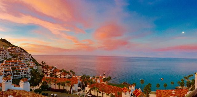 'Catalina Hamilton Cove 2BR Condo with Spectacular Views from all Rooms!'