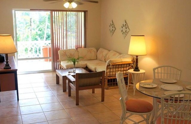 Central Cabarete apartment, 2 bedrooms/2 bathrooms, balcony/pool/TV/Wi-Fi