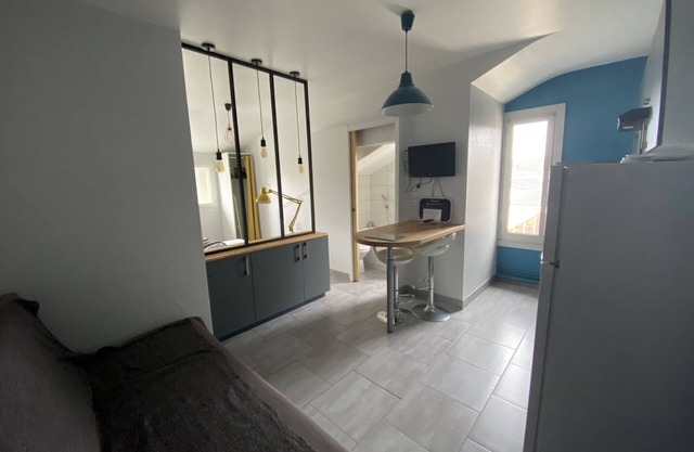 Central Studio with Wi-Fi, Washer, Near Shops and 700m from Connétable Spa