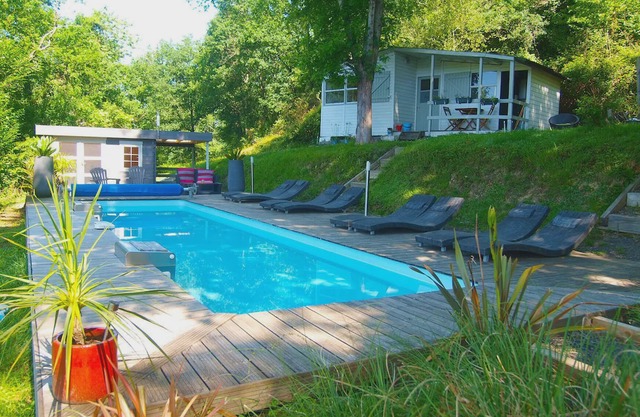 Chalet (1 of 6) at the edge of the river with heated pool near Biarritz