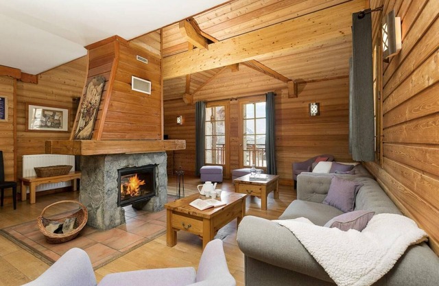 Chalet, terrace, fireplace or stove, parking, tv, 125-135m², Alpe d'Huez