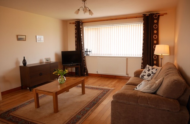 Charming 3 bedroom family home close to Stromness