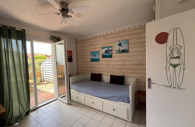 Charming Apt Near Beach in Biscarrosse - Sleeps 4, Terrace, Parking Included