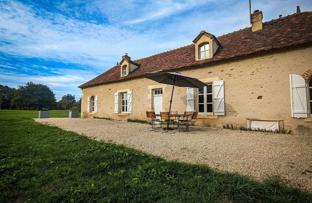 Villa Bélâbre Persons 