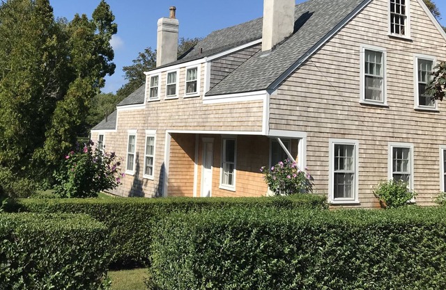 Charming & Spacious Historic Home In Sconset! Big yard