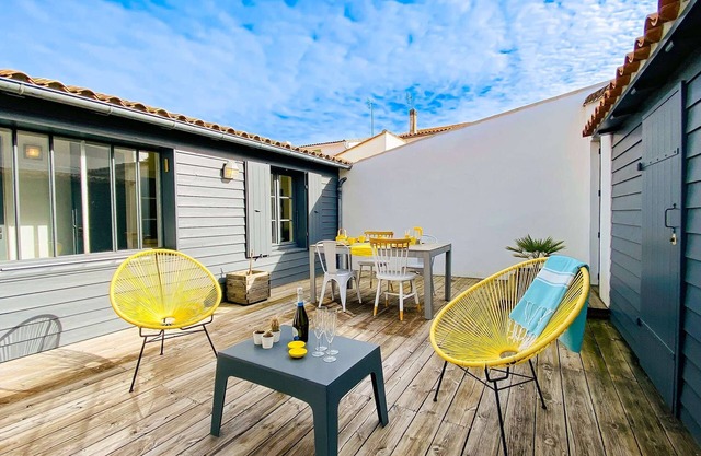 Charming villa near the central market