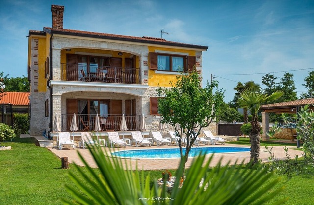 Charming villa with private pool near Porec