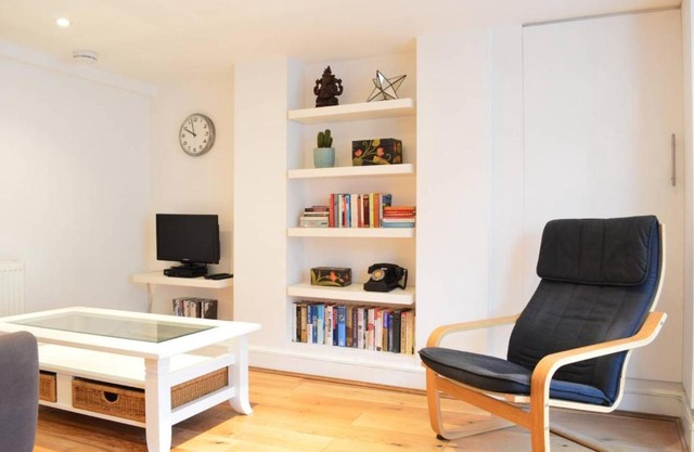 Chic 1 Bedroom Flat Near Stoke Newington