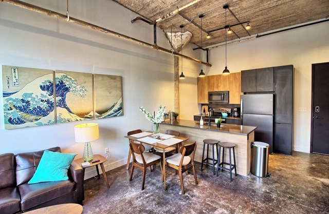 Chic Ultramodern Loft Designer Features 
