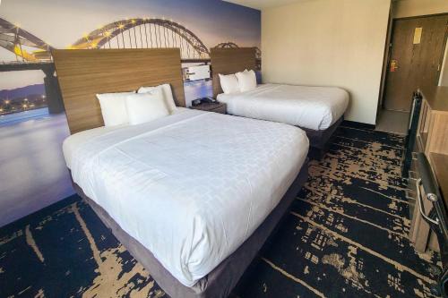 Clarion Pointe Bettendorf 