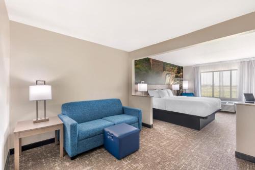 Quality Inn Suites Airport North 