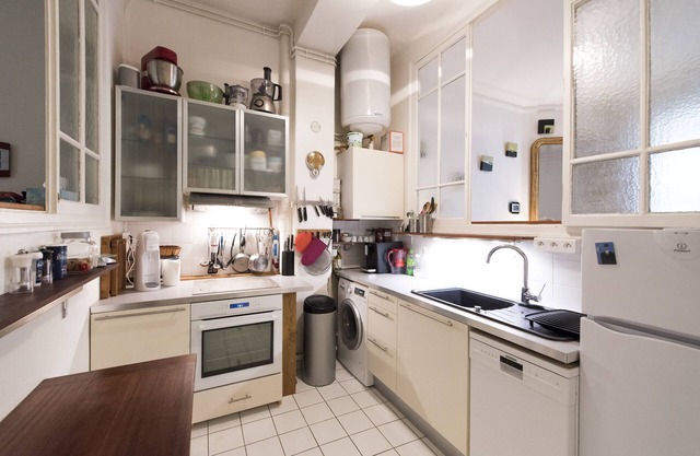 Classic Studio in Montmartre, by Veeve