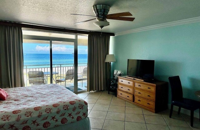 Runaway Bay Bradenton Beach 