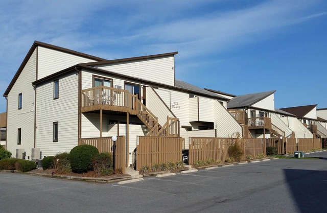 Club Ocean Villas II 182B-Bayside 120th St, WIFI, W/D, AC
