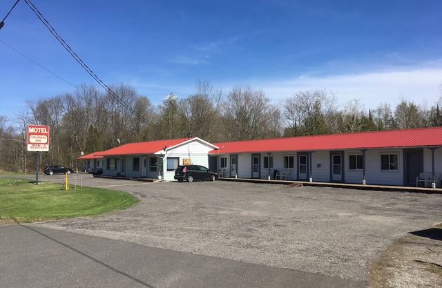 Colonial Inn Motel 