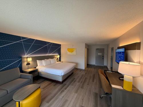 Holiday Inn At Ihg Hotel 