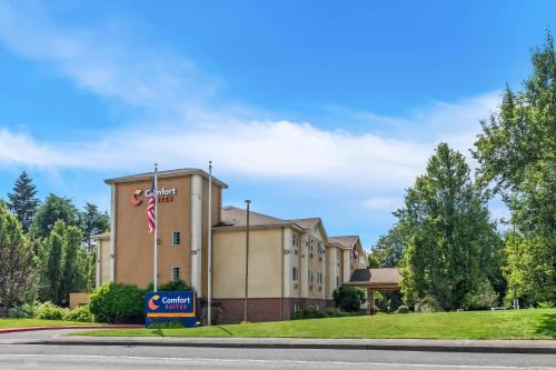 Comfort Suites Clackamas 