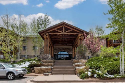 Comfort Suites Golden West Evergreen Parkway 