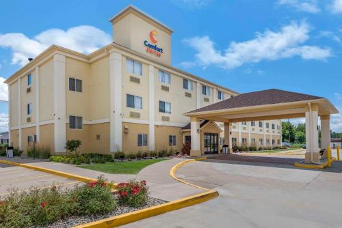 Comfort Suites Terre Haute University 