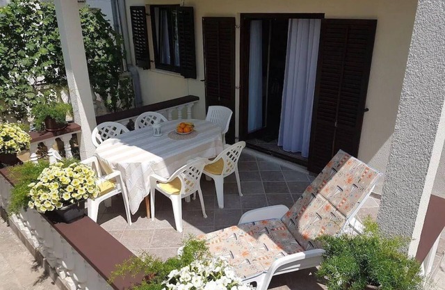 Comfortable apartment near the sand beach
