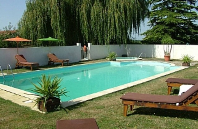 Complex Of Gites Shared Swimming Gardens 