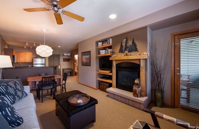 Condo ∙ 2 bedrooms ∙ 6 guests