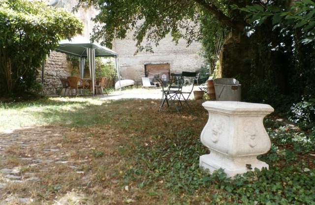 Cottage Town The Centre Of 