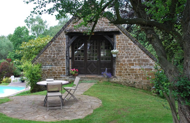 Cottage Swimming Fishing Tennis Uk 