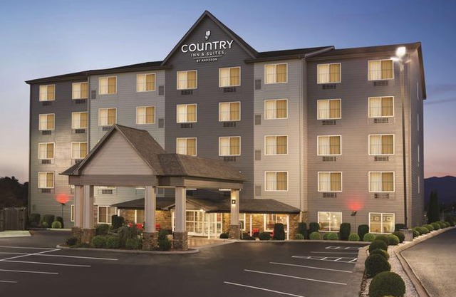 Country Inn & Suites by Radisson Wytheville VA