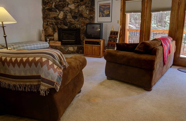 Cozy Condo close to the Chair Lift