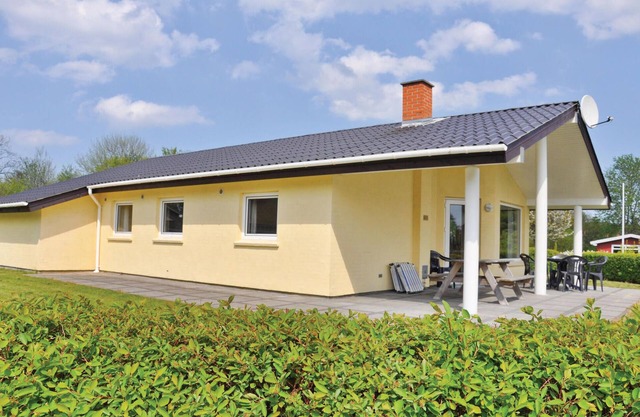 Cozy home in Egernsund with kitchen