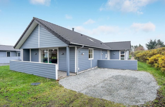 Cozy home in Hvide Sande with sauna